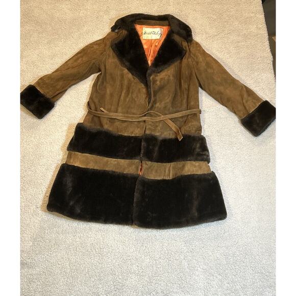 Vintage 50s Marshall Field & Co Brown Leather Coat W/ Dark Fur Collar size 8 - Picture 1 of 12